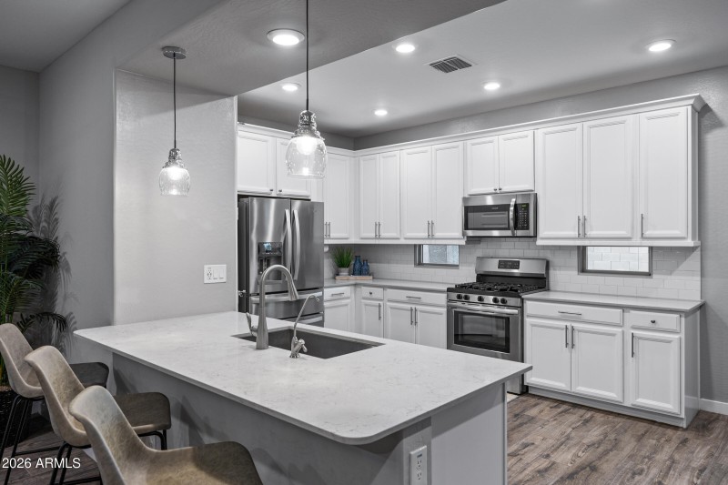 440 Pinnacle Ridge Dr-11