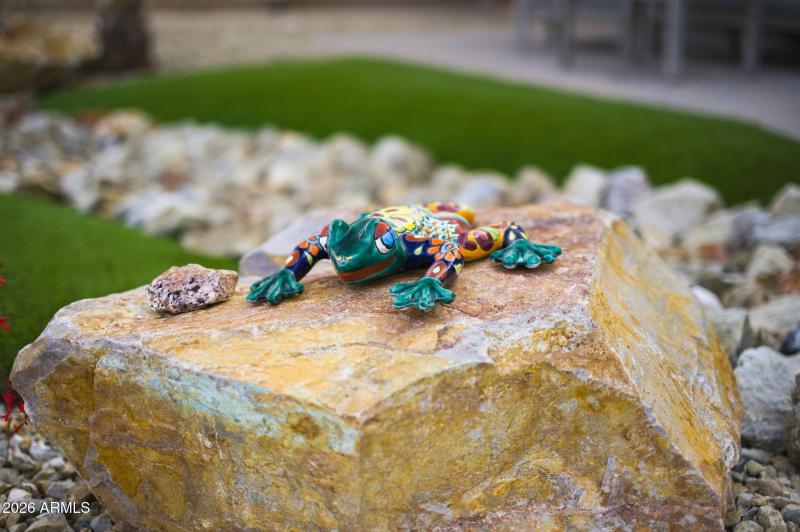 8-web-or-mls-4387 W Ruby Drive-6