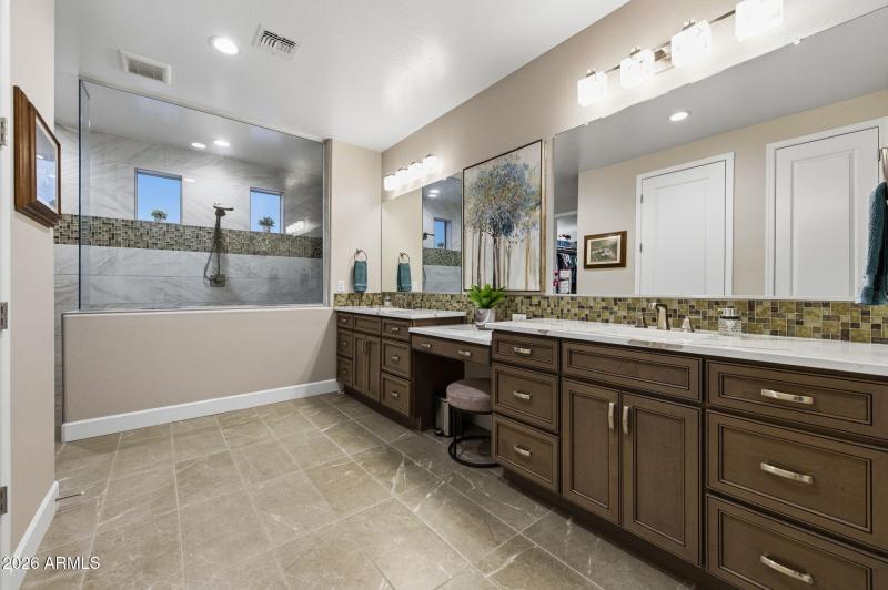 23-web-or-mls-4387 W Ruby Drive-21