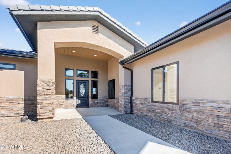 2-web-or-mls-2108-lakewood-dr