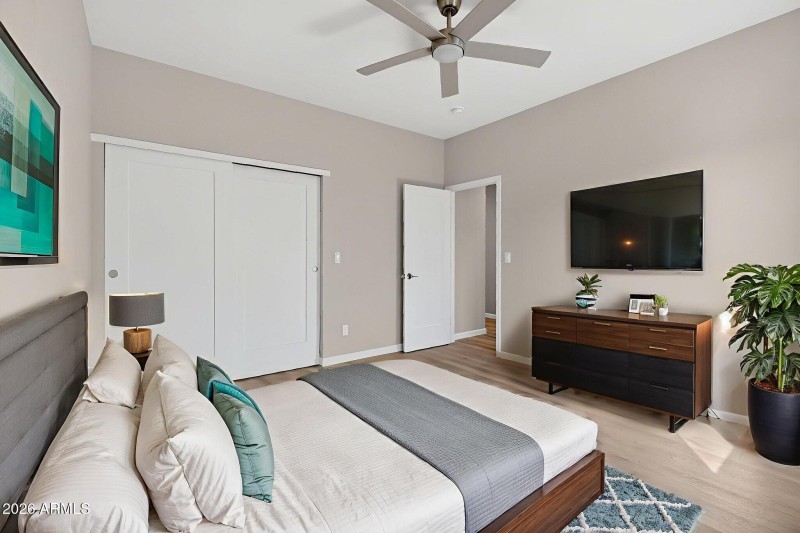 31-web-or-mls-2108-lakewood-dr