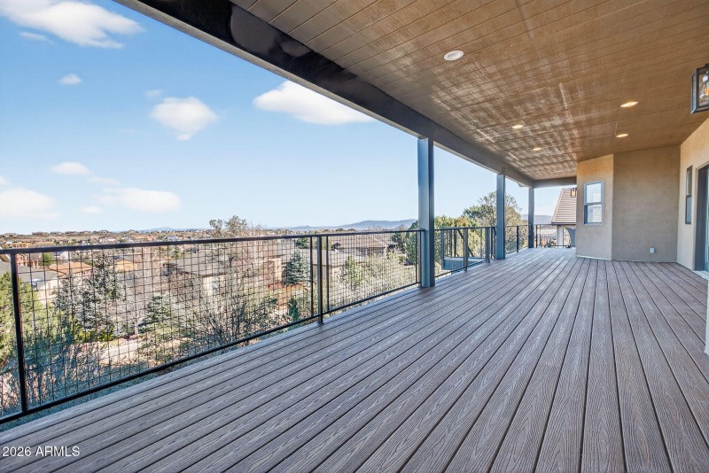 39-web-or-mls-2108-lakewood-dr