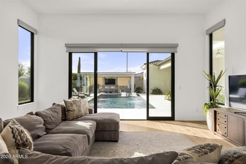 39-web-or-mls-4305-e-virgo-pl