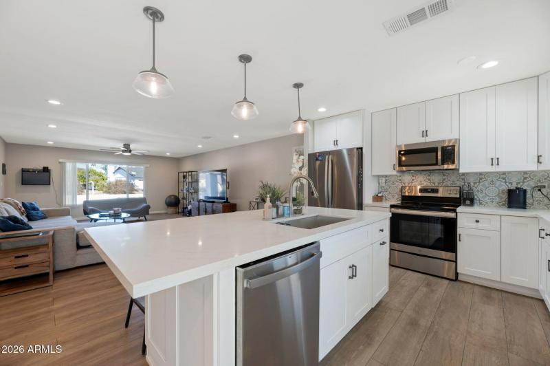 11-web-or-mls-QP-9192