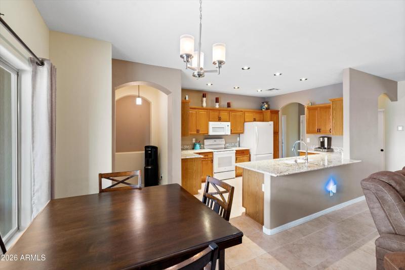 15-Breakfast Area to Kitchen