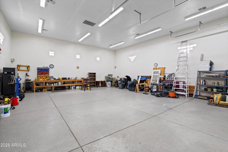 34-Workshop RV Garage