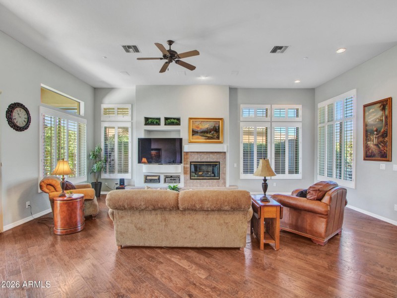 02-Living-&-Dining-rooms-(3)