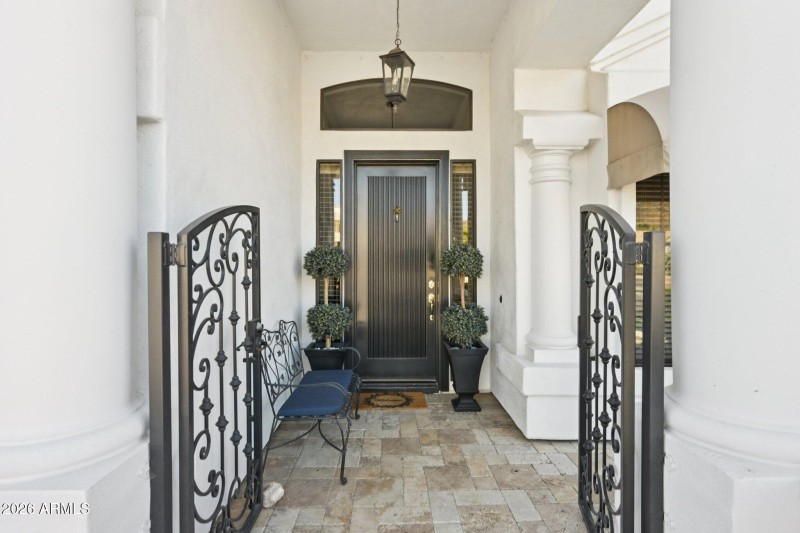 6-web-or-mls-N 56th Ave-S0502-006