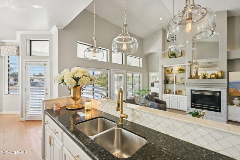 24-web-or-mls-N 56th Ave-S0502-024