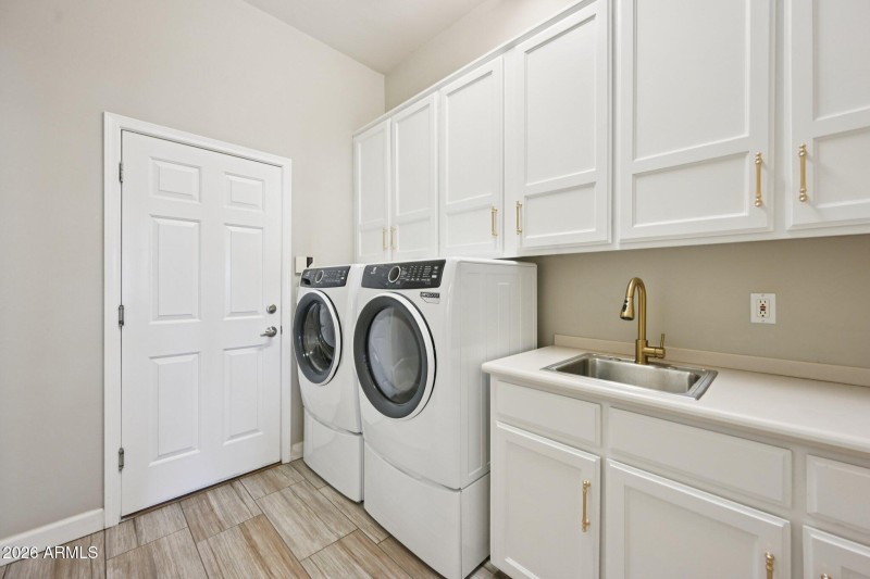 31-web-or-mls-N 56th Ave-S0502-031