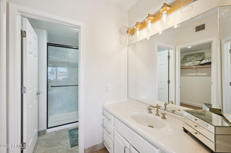 50-web-or-mls-N 56th Ave-S0502-050