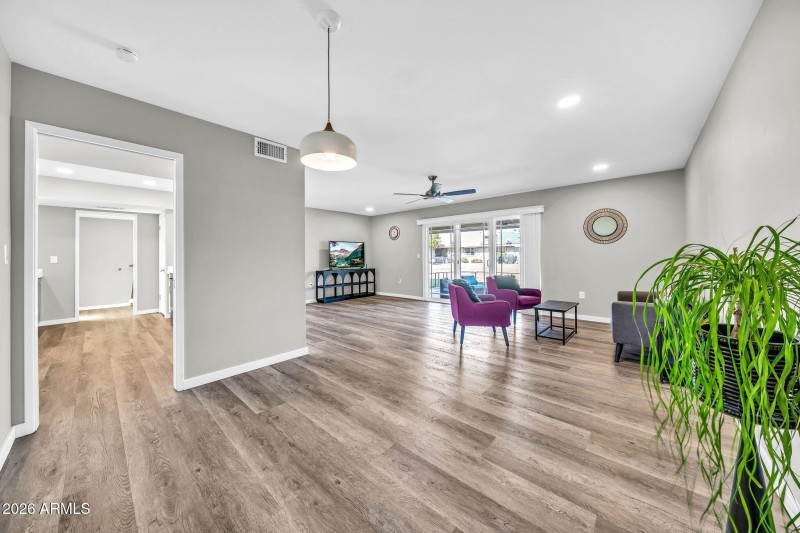 14633 N Boswell Blvd-9