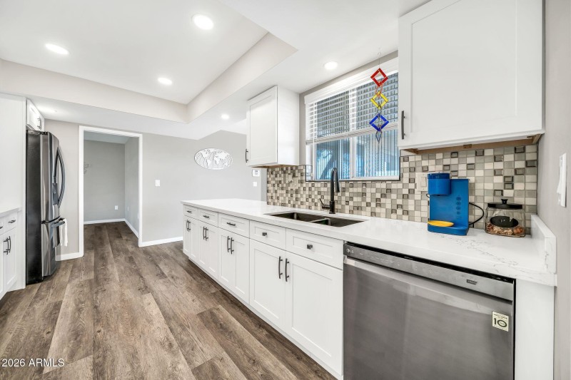 14633 N Boswell Blvd-17