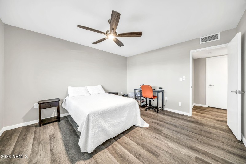 14633 N Boswell Blvd-29