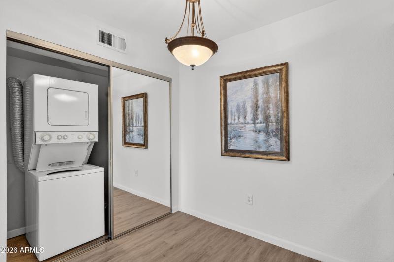 18-web-or-mls-09 N Granite Reef Rd