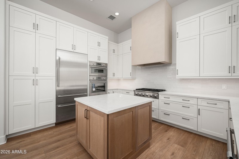 9280EThompsonPeakPkwy42-17