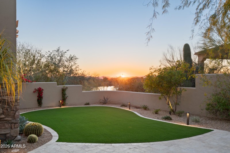 9280EThompsonPeakPkwy42-38