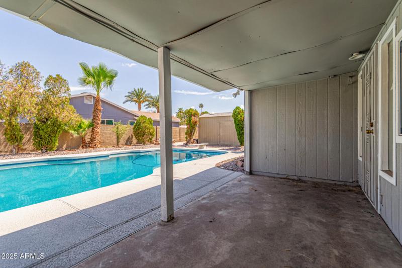2300 E CONCORDA DR - Poolside Patio