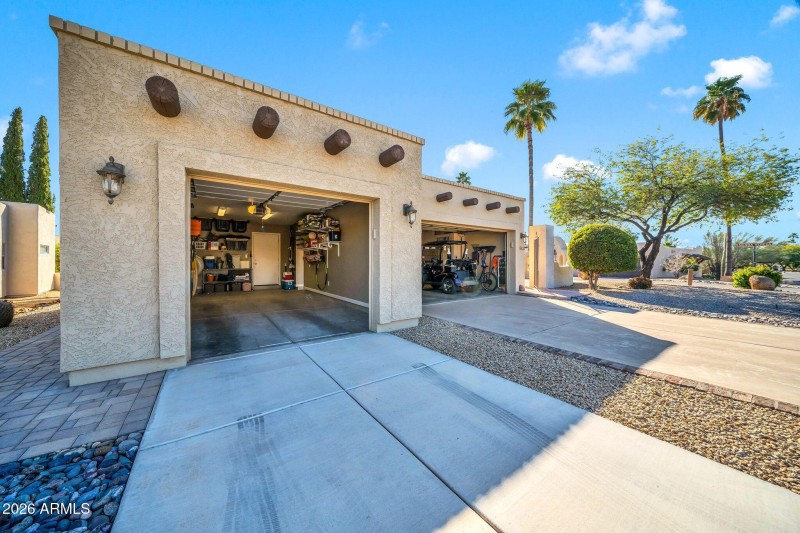 Oversized 3 car garage