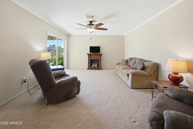 3321 W Greenway Rd-17