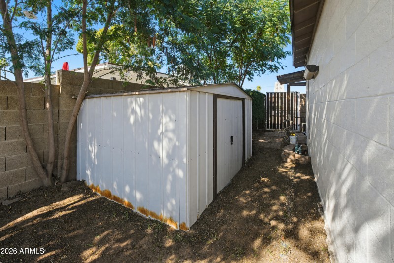 3321 W Greenway Rd-31