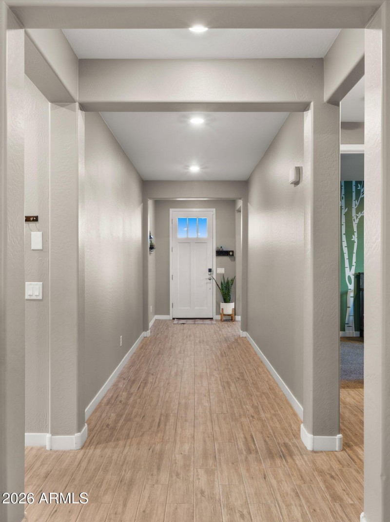 8-web-or-mls-Main Hallway
