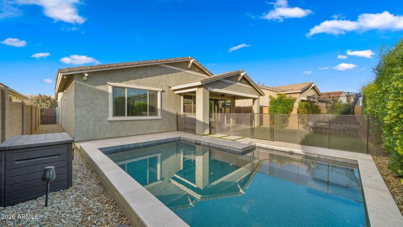 39-web-or-mls-Backyard3