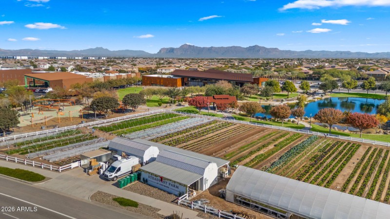 55-web-or-mls-EAST MARK COMMUNITY CENTER