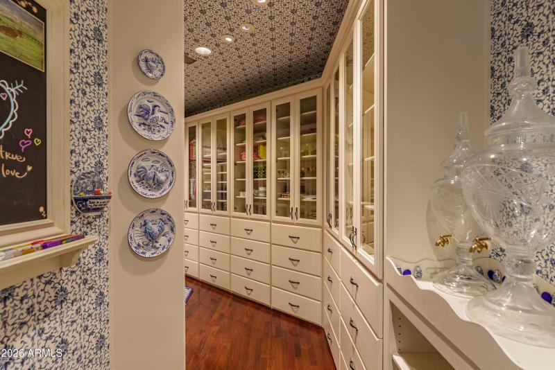 24-8353N58thPl22 copy