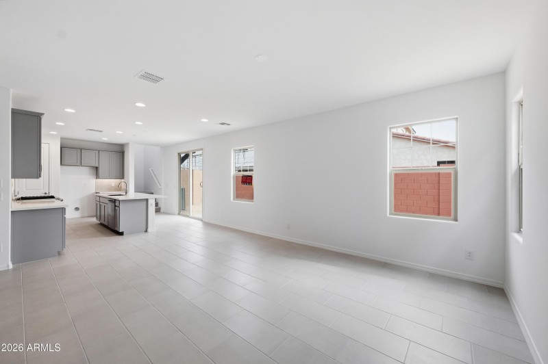 hj-az-phoenix-hawes-crossing-venture-jas