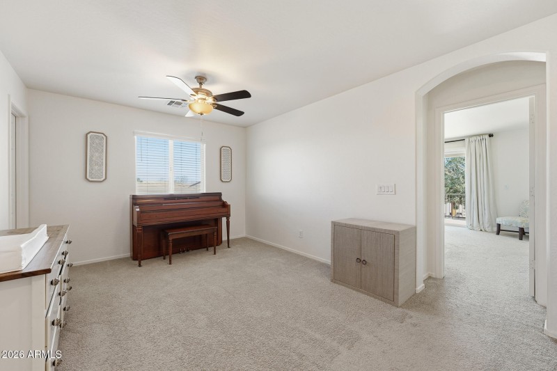 018-upstairs-flex-room