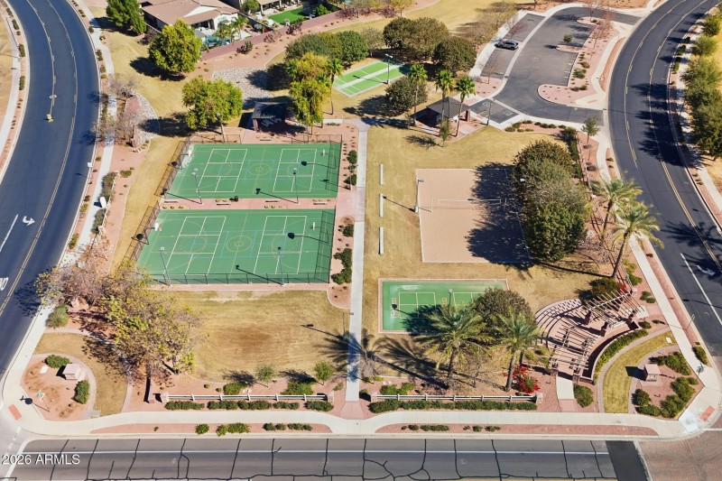 048-community-amenities