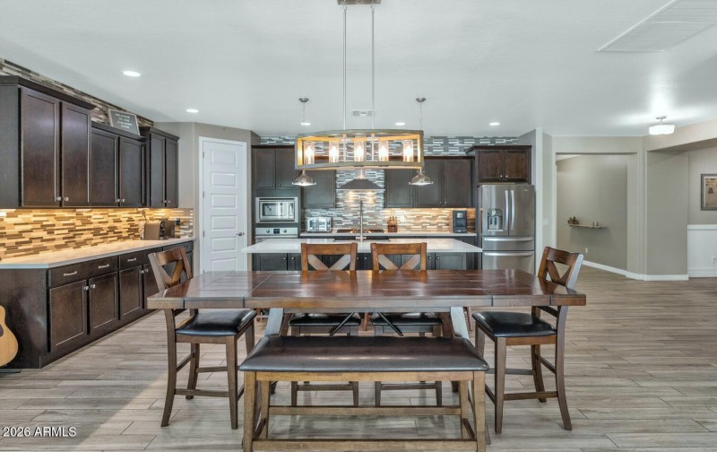 17012 W Sand Hills Rd-large-009-030-1701