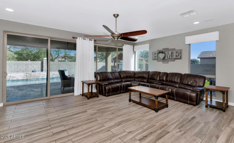 17012 W Sand Hills Rd-large-012-021-1701