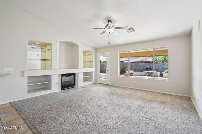 11-web-or-mls-Aspen Way-S0702-011