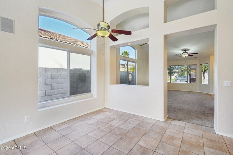 12-web-or-mls-Aspen Way-S0702-012