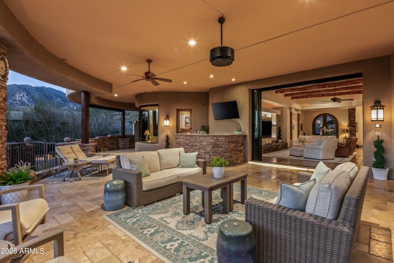 003_The Indoor Outdoor Lifestyle