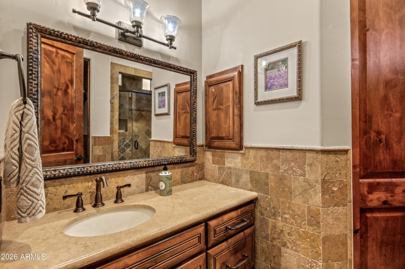 036_Guest Ensuite 1 Bath