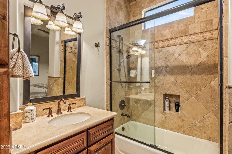 038_Guest Ensuite 2 Bath