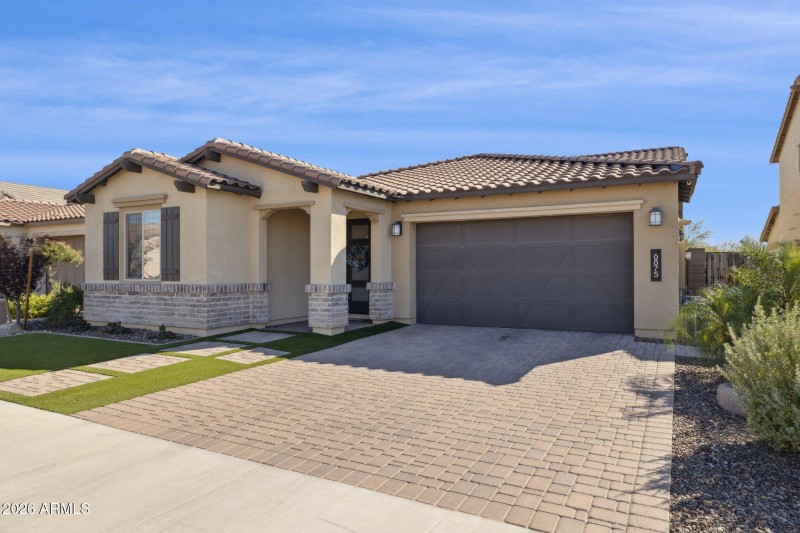 2-web-or-mls-6875-w-spur-dr