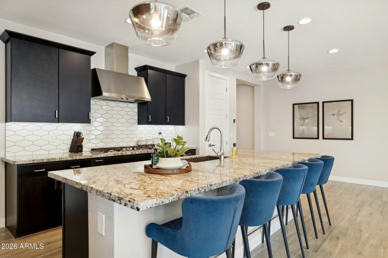 12-web-or-mls-6875-w-spur-dr