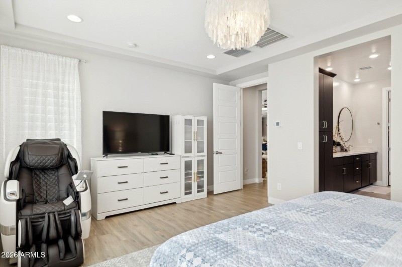 17-web-or-mls-6875-w-spur-dr