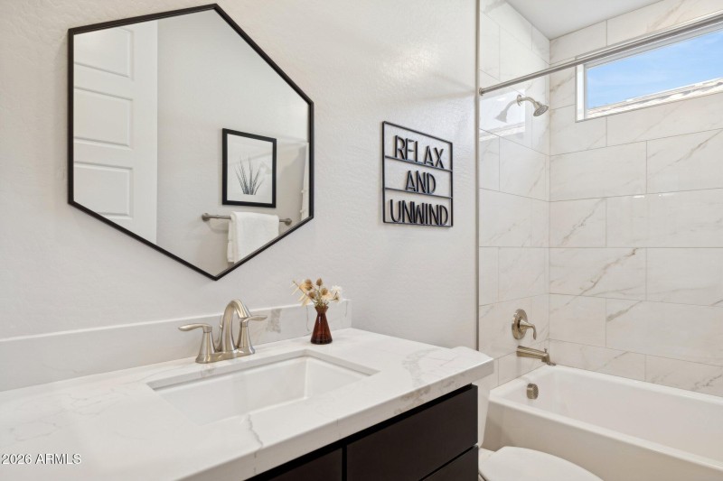 27-web-or-mls-6875-w-spur-dr