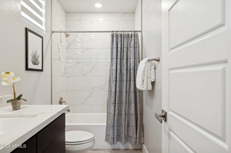 30-web-or-mls-6875-w-spur-dr