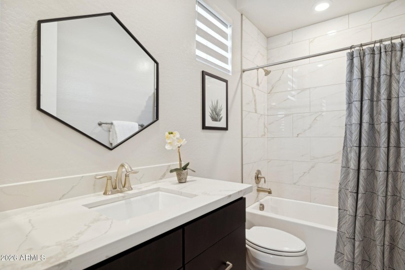 31-web-or-mls-6875-w-spur-dr