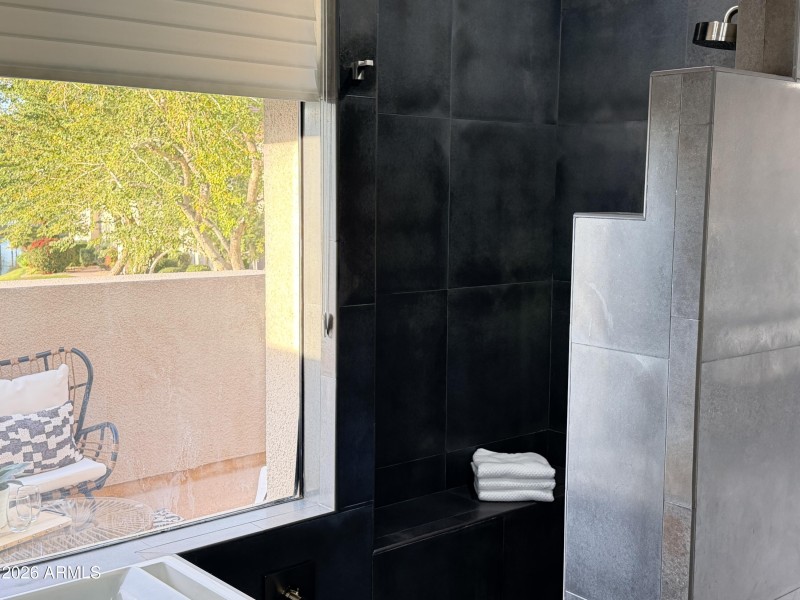 0647E790-15C9-4AC5-BE98-EBBDD7E5A048