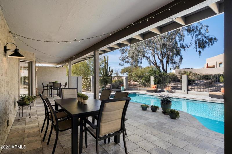 New patio travertine & view fence