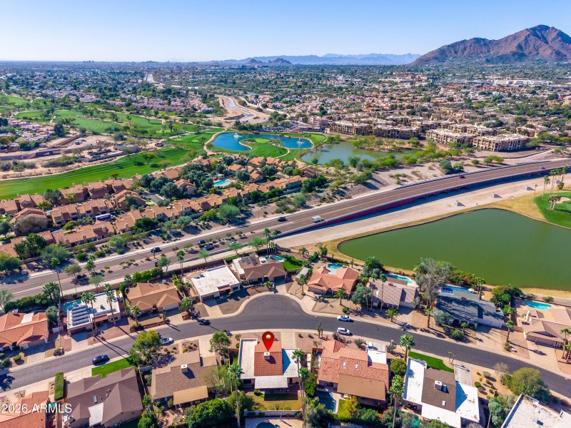 Expansive Golf Course Setting