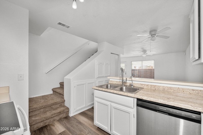 15 - Kitchen storage