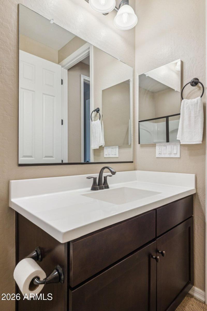 32-web-or-mls-17388-w-bent-tree-dr